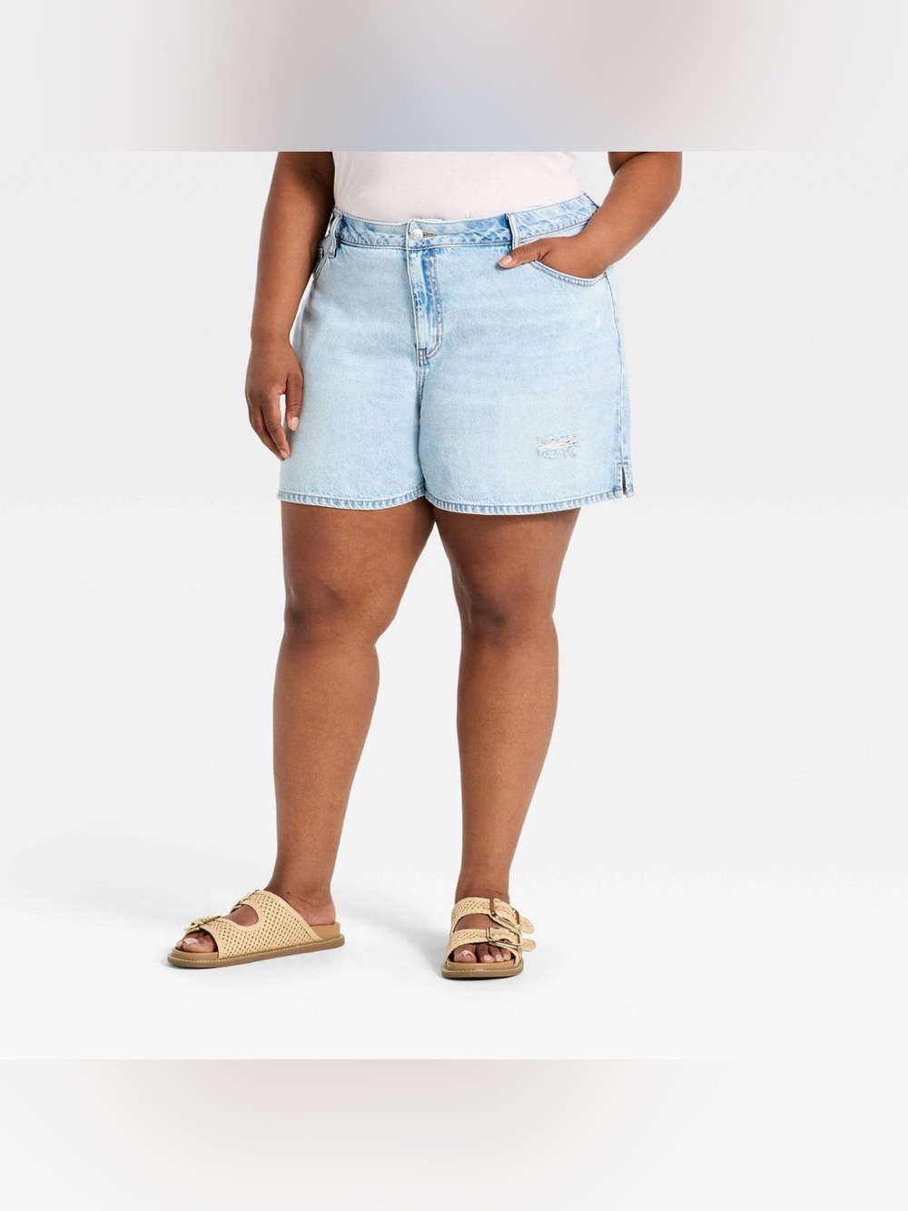 Women's High-Rise Split Hem Jean Shorts - Ava & Viv™ Light Vintage Wash Size 20